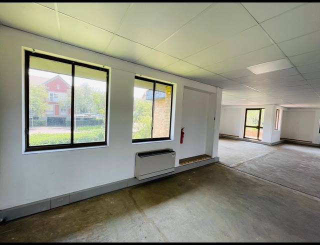 197M² OFFICE TO LET IN VORNA VALLEY